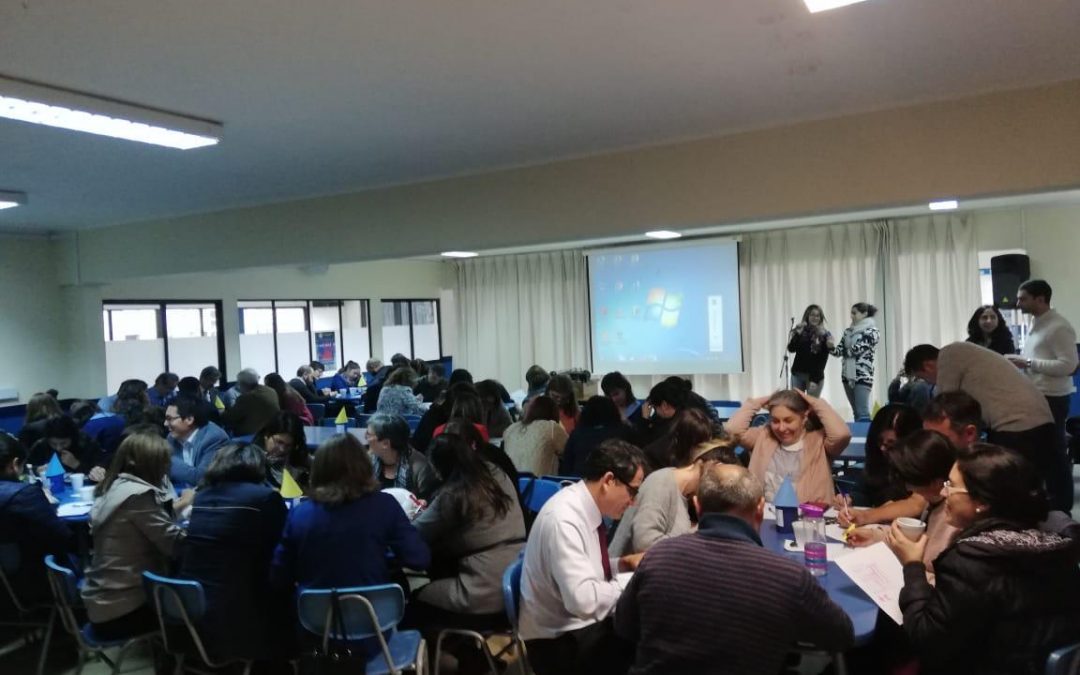 Docentes participan en jornada de capacitación acerca de autoestima académica