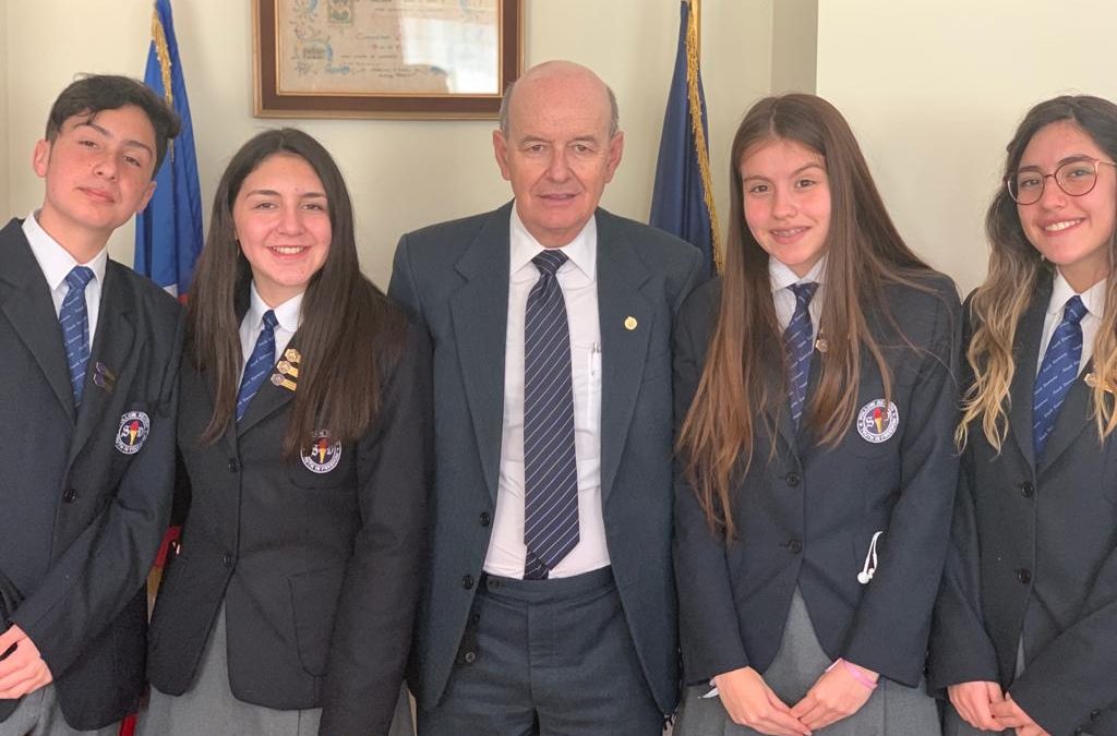 Convenio estrecha lazos entre la PUCV y Colegio Saint Dominic