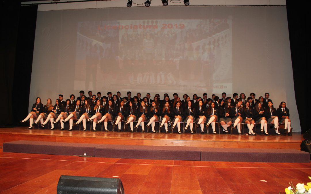 Generación 2019 finaliza etapa escolar con emotivas ceremonias