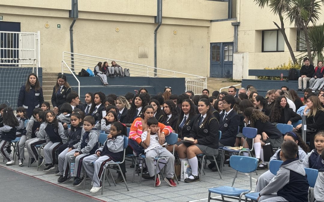 Ceremonia de Apadrinamiento 2025 – Colegio Saint Dominic